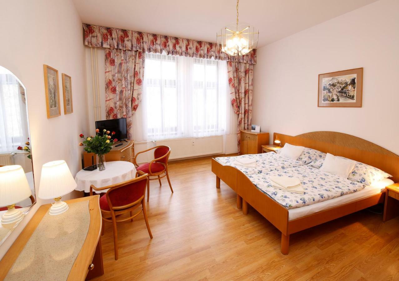 קרלובי וארי Apartman Moravska מראה חיצוני תמונה